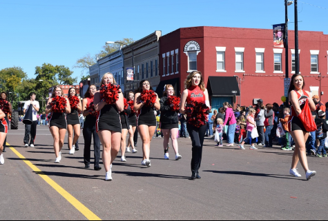 Allen Community College cheer and dance teams march in the Farm City Days parade every year. Here, the 2017-18 team shows off their spirit to the community!