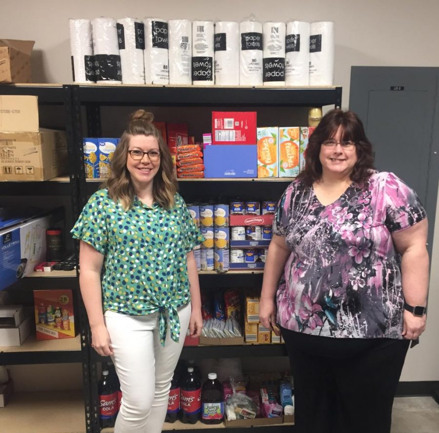 Chandi+Leis%2C+left%2C+and+Virginia+Shafer+have+headed+up+efforts+to+establish+the+Allen+Food+Pantry%2C+which+provides+food%2C+beverages+and+other+essentials+for+students.