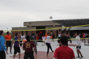 A variety of Allen students participated in activities at the colleges first Sophomore Send-Off last Wednesday, including playing volleyball in the Student Center courtyard.